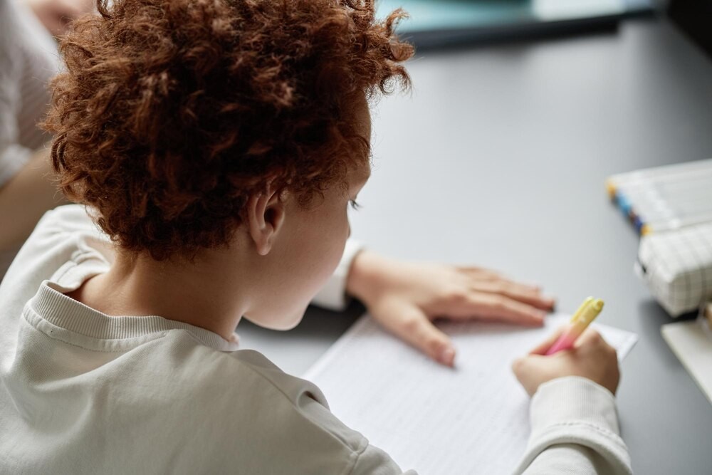 Krakowscy nauczyciele świętują awans zawodowy – 13 pedagogów z nowymi stopniami!