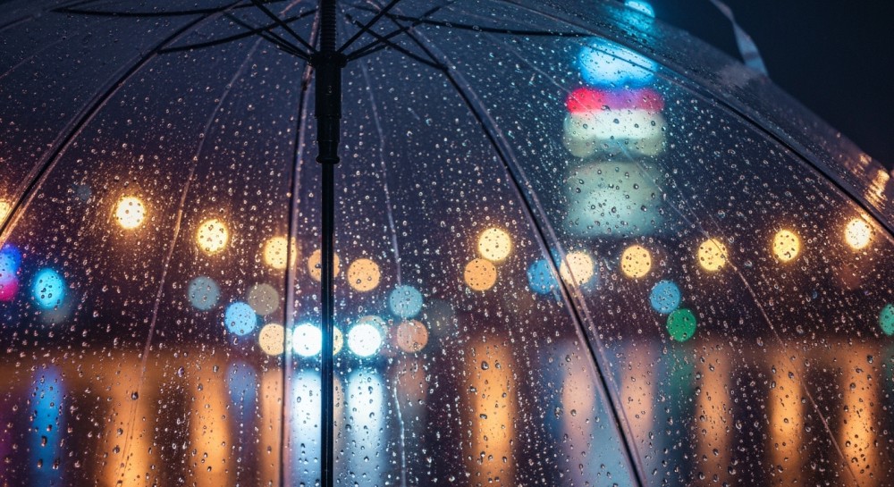 Kraków w chaosie: Burza zalewa miasto, paraliżując komunikację i ulice