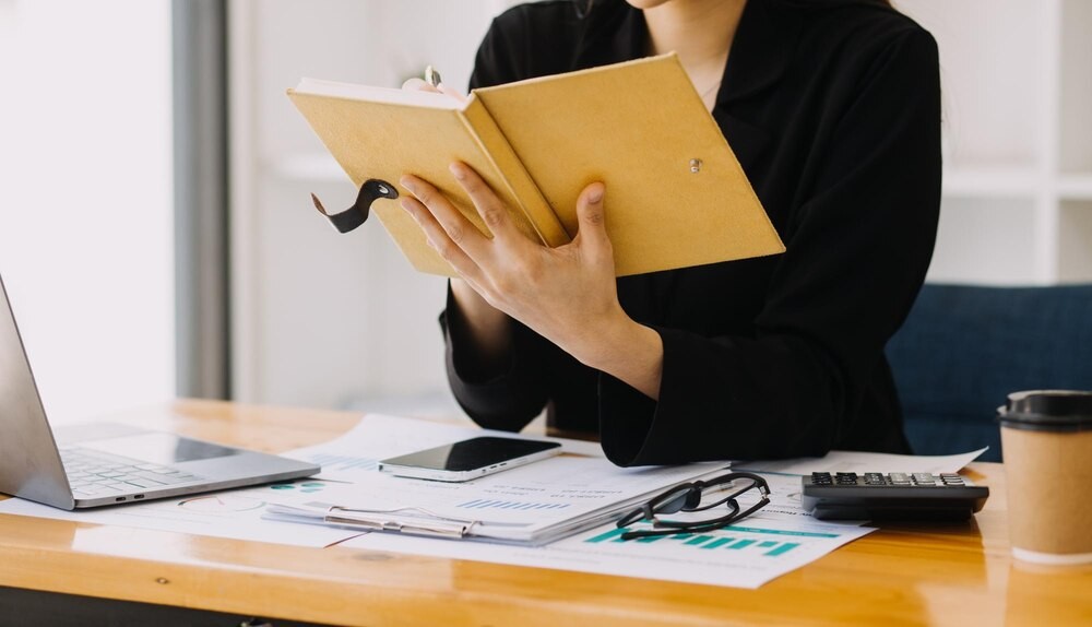 Kraków w szponach groźby: Prezydent pod presją, służby działają!