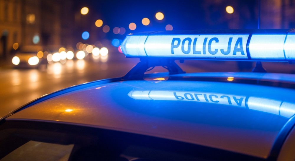 Krakowskie schody w biało-czerwonych barwach: patriotyzm czy wandalizm? Policja wzywana do akcji!