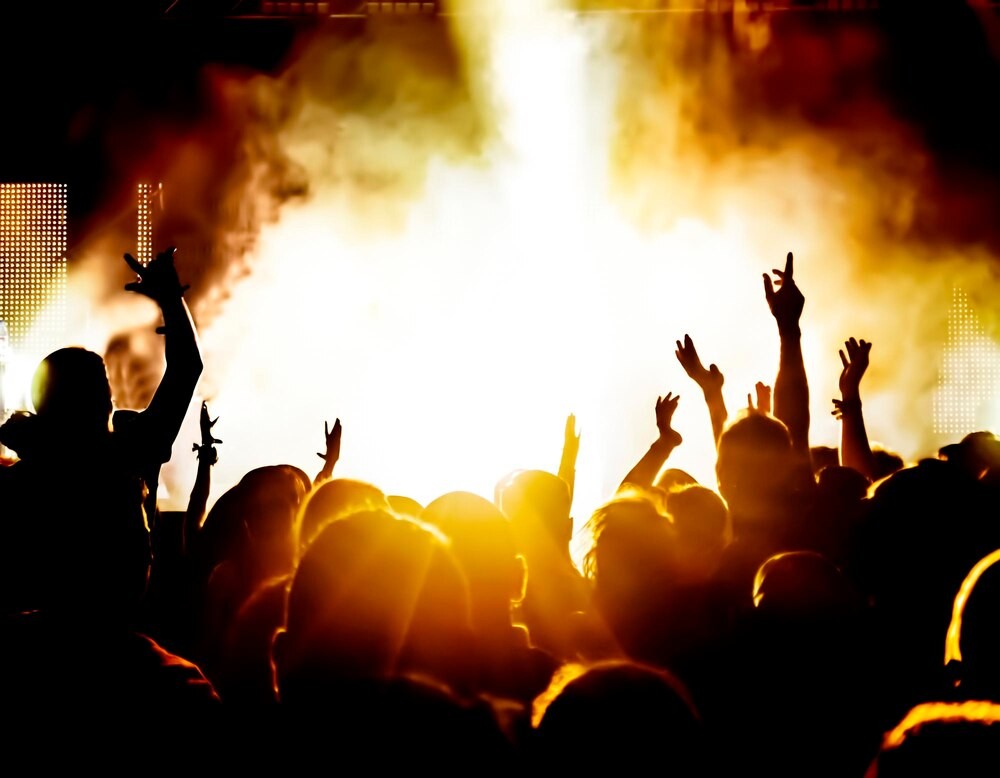 Metamorfozy Muzyczne w Krakowie: Niezapomniany Koncert z Andrzejem Smolikiem!