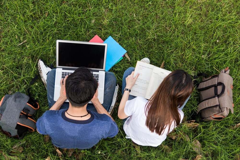 Krakowskie szkoły średnie odkrywają mundurową karierę z policją w roli głównej