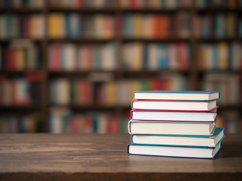 Nowe oblicze bibliotek: Wyprawa po innowacyjne mediateki w Polsce